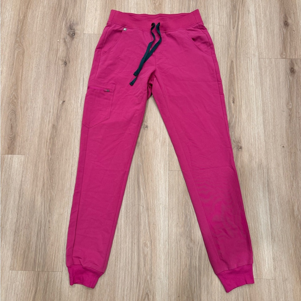 Magenta Figs Small Tall Scrub Joggers